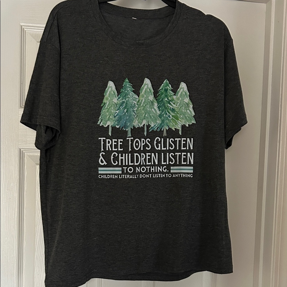 Charcoal Women’s Tee with Tree Graphic